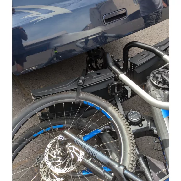 Nosič bicyklov na ťažné zariadenie Atera Genio Pro 2 Advanced (Black)