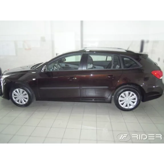 CHEVROLET CRUZE KOMBI Bočné ochranné lišty na dvere (2011-2015)