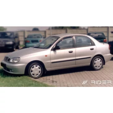   DAEWOO LANOS 1997-2004 (HATCHBACK, 5 dverové) Bočné ochranné lišty na dvere