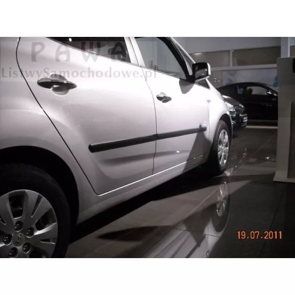 DACIA DUSTER I. Bočné ochranné lišty na dvere (2010-2018)