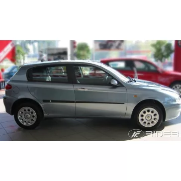 ALFA ROMEO 147 Bočné ochranné lišty na dvere (2000-2010)