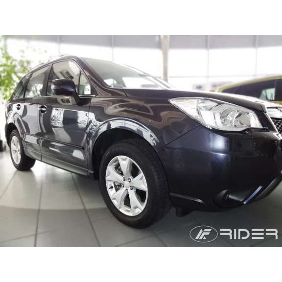 SUBARU FORESTER Bočné ochranné lišty na dvere (2013-2019)