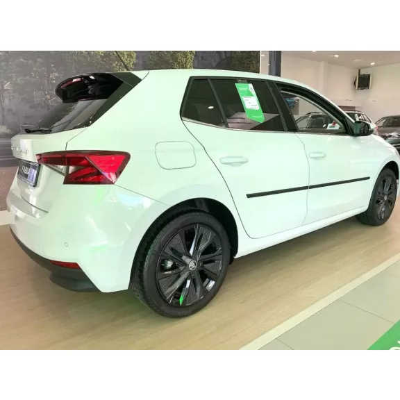 SKODA FABIA IV. Bočné ochranné lišty na dvere (2021-)