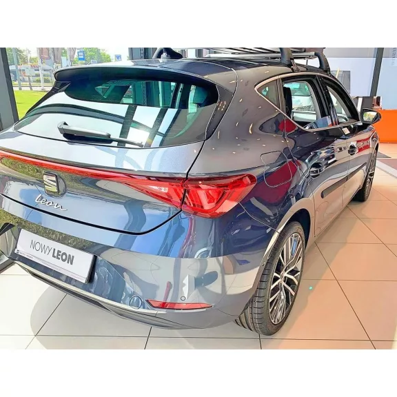 SEAT LEON (KL1/KL8) (hatchback) Bočné ochranné lišty na dvere (2020-)