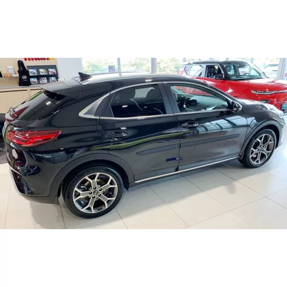 KIA XCEED Bočné ochranné lišty na dvere (2019-)