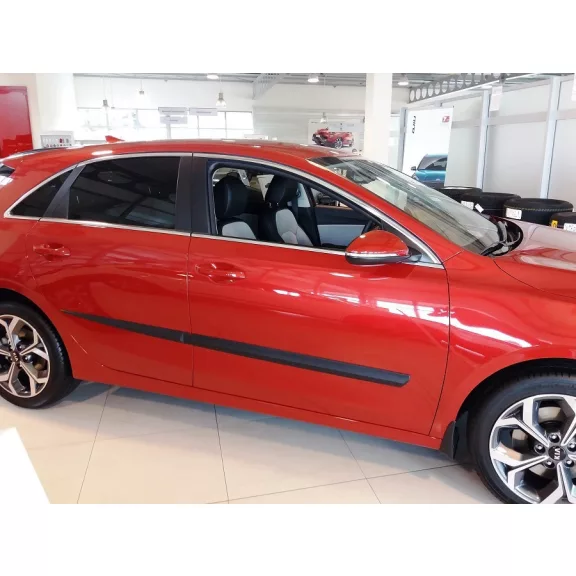 KIA CEED (CD) Bočné ochranné lišty na dvere (2018-)