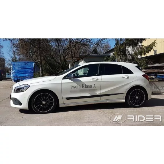 MERCEDES-BENZ A (W176) Bočné ochranné lišty na dvere (2012-2018)