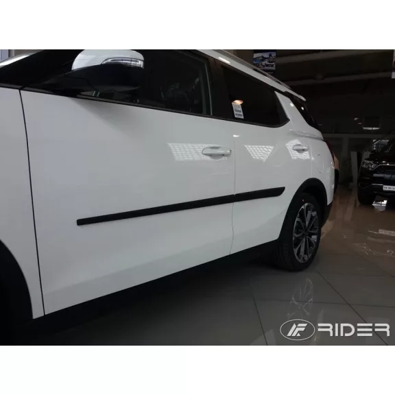 SSANGYONG XLV TIVOLI Bočné ochranné lišty na dvere (2015-2021)