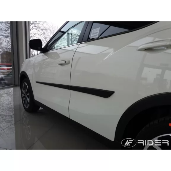 SSANGYONG XLV TIVOLI Bočné ochranné lišty na dvere (2015-2021)