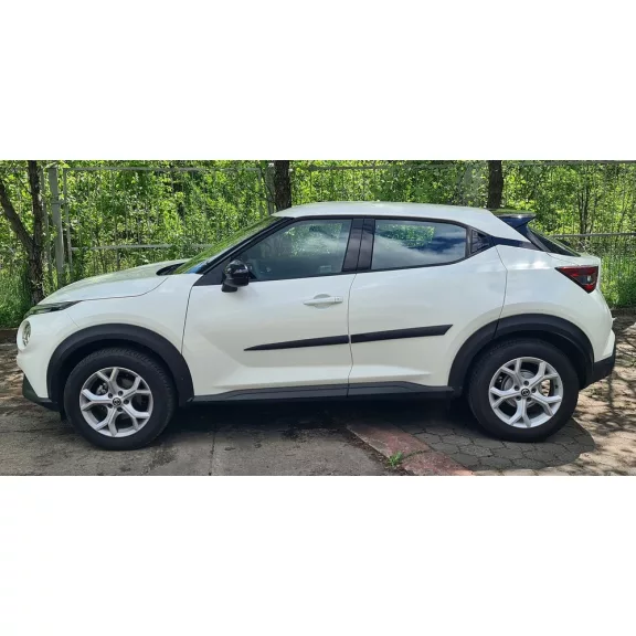 NISSAN JUKE Bočné ochranné lišty na dvere (2020-)