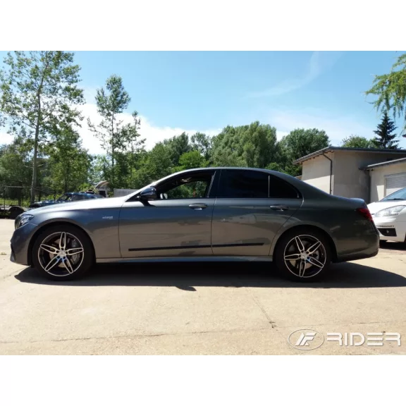 MERCEDES-BENZ E (W213) Bočné ochranné lišty na dvere (2016-2022)
