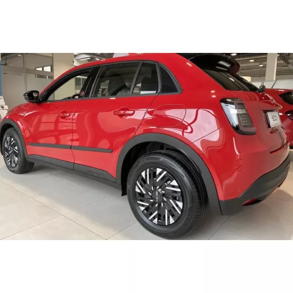 FIAT 600 Bočné ochranné lišty na dvere (2023-)