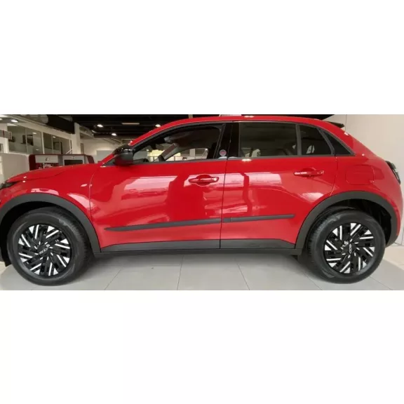 FIAT 600 Bočné ochranné lišty na dvere (2023-)