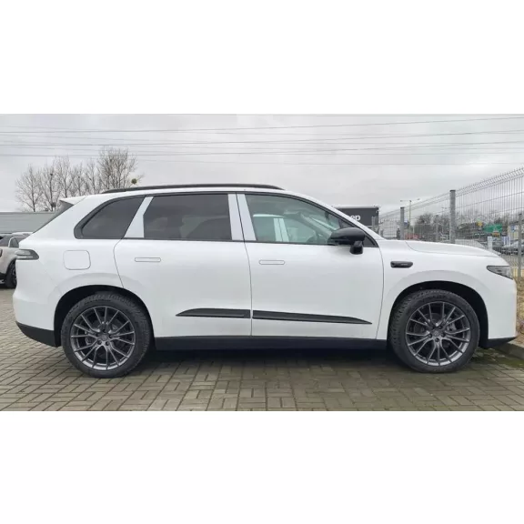 Leapmotor C10 Bočné ochranné lišty na dvere 2024-