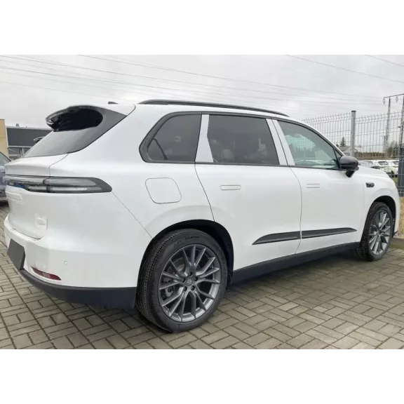 Leapmotor C10 Bočné ochranné lišty na dvere 2024-