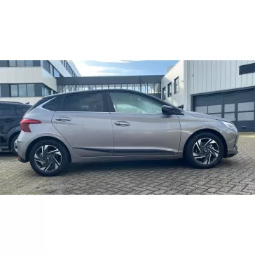HYUNDAI I20 (BC3) Bočné ochranné lišty na dvere (2021-)