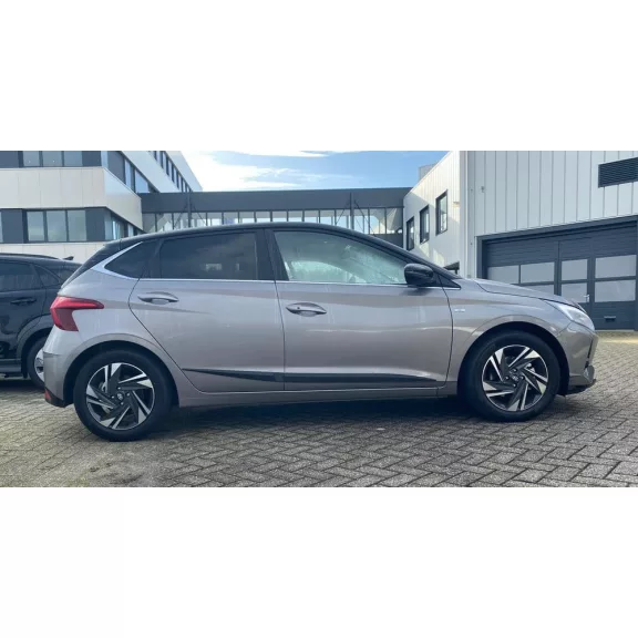 HYUNDAI I20 (BC3) Bočné ochranné lišty na dvere (2021-)