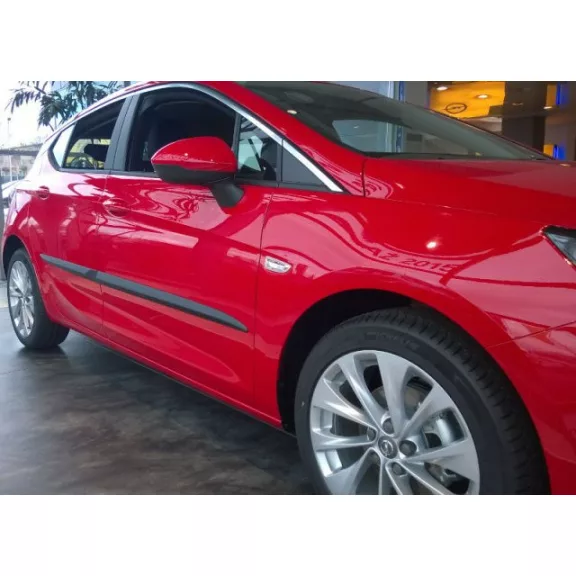 OPEL ASTRA K Bočné ochranné lišty na dvere (2015-2022)