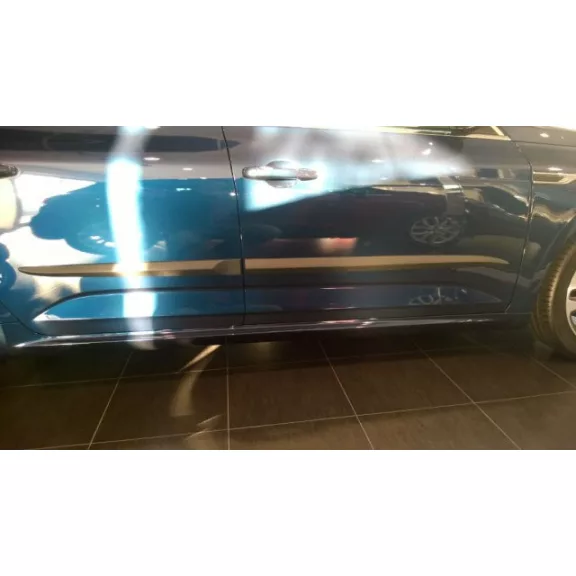 RENAULT TALISMAN Bočné ochranné lišty na dvere (2015-2022)