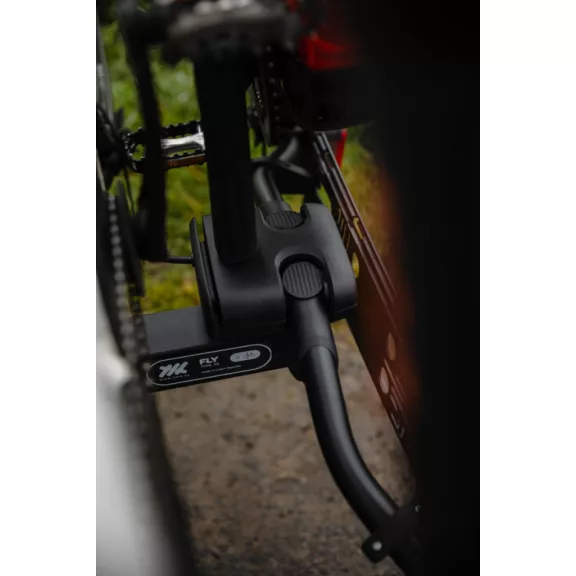 Nosič bicyklov na ťažné zariadenie TMK Fly 01 (čierny)