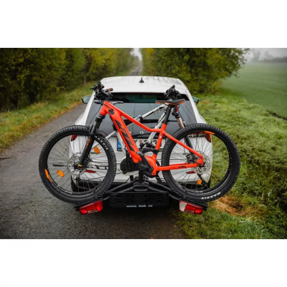 Nosič bicyklov na ťažné zariadenie TMK Fly 02 (čierny)